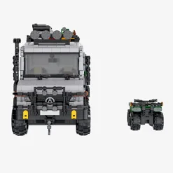 Expeditionsmobil mit Offroad-Quad