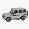 Grauer Geländewagen