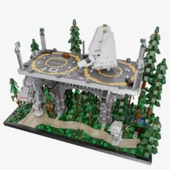 Imperiale Ankunft auf dem Waldmond