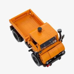 Kommunales Mehrzweckfahrzeug 1:18